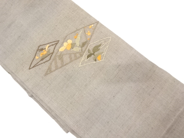 アンティーク　手織り紬　菱に草花模様刺繍名古屋帯